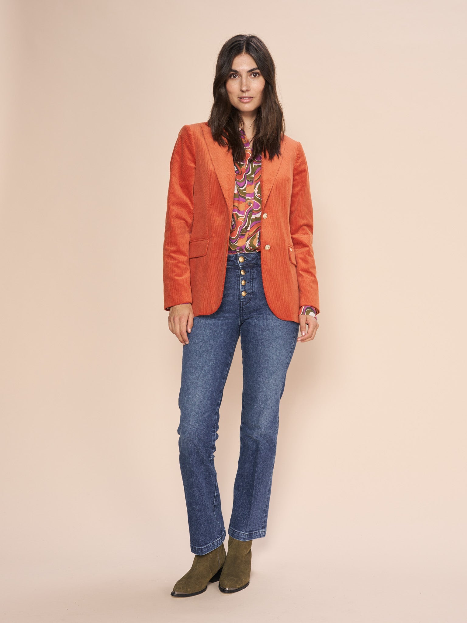 Modelshot / Burnt Ochre / Detail